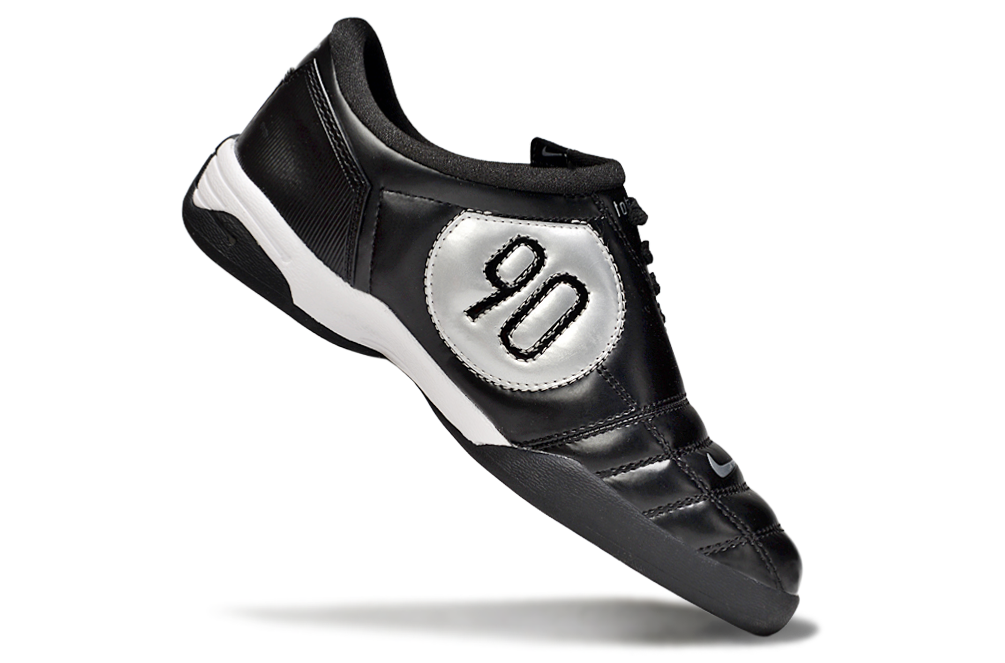 Nike T90 IC