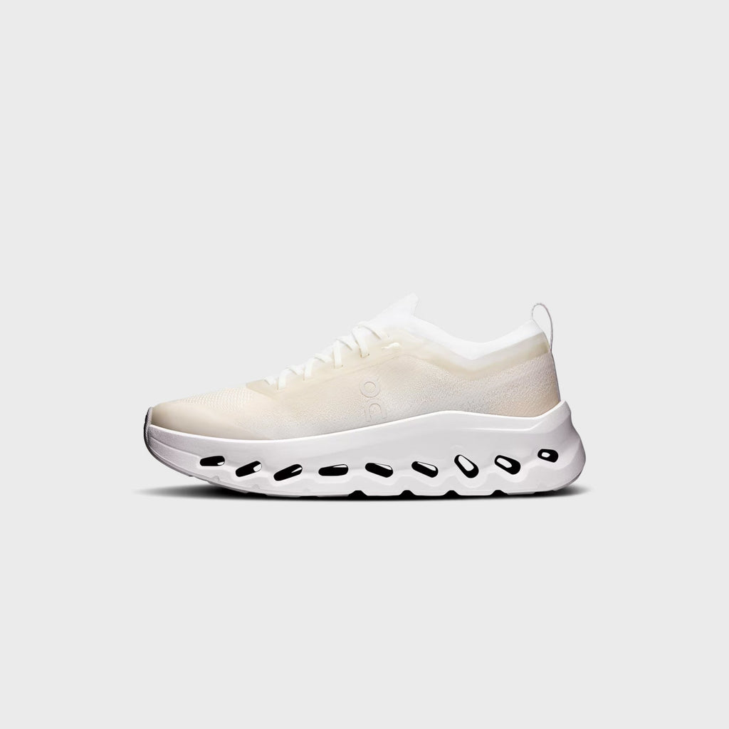 On Running WMNS Cloudtilt Moon - White / Frost