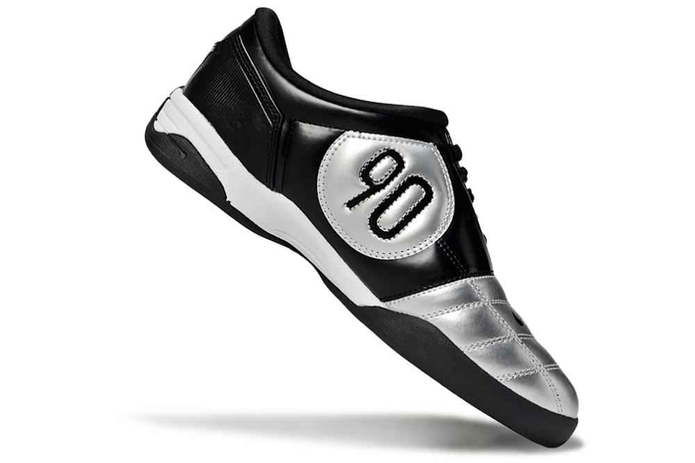 Nike T90 IC