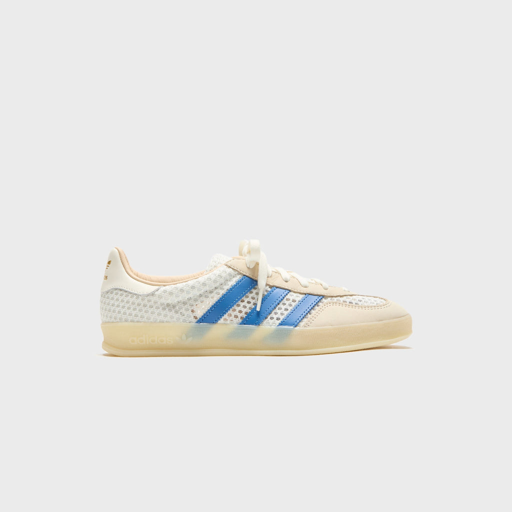 adidas Gazelle Indoor - Off White / Focus Blue / Warm Vanilla