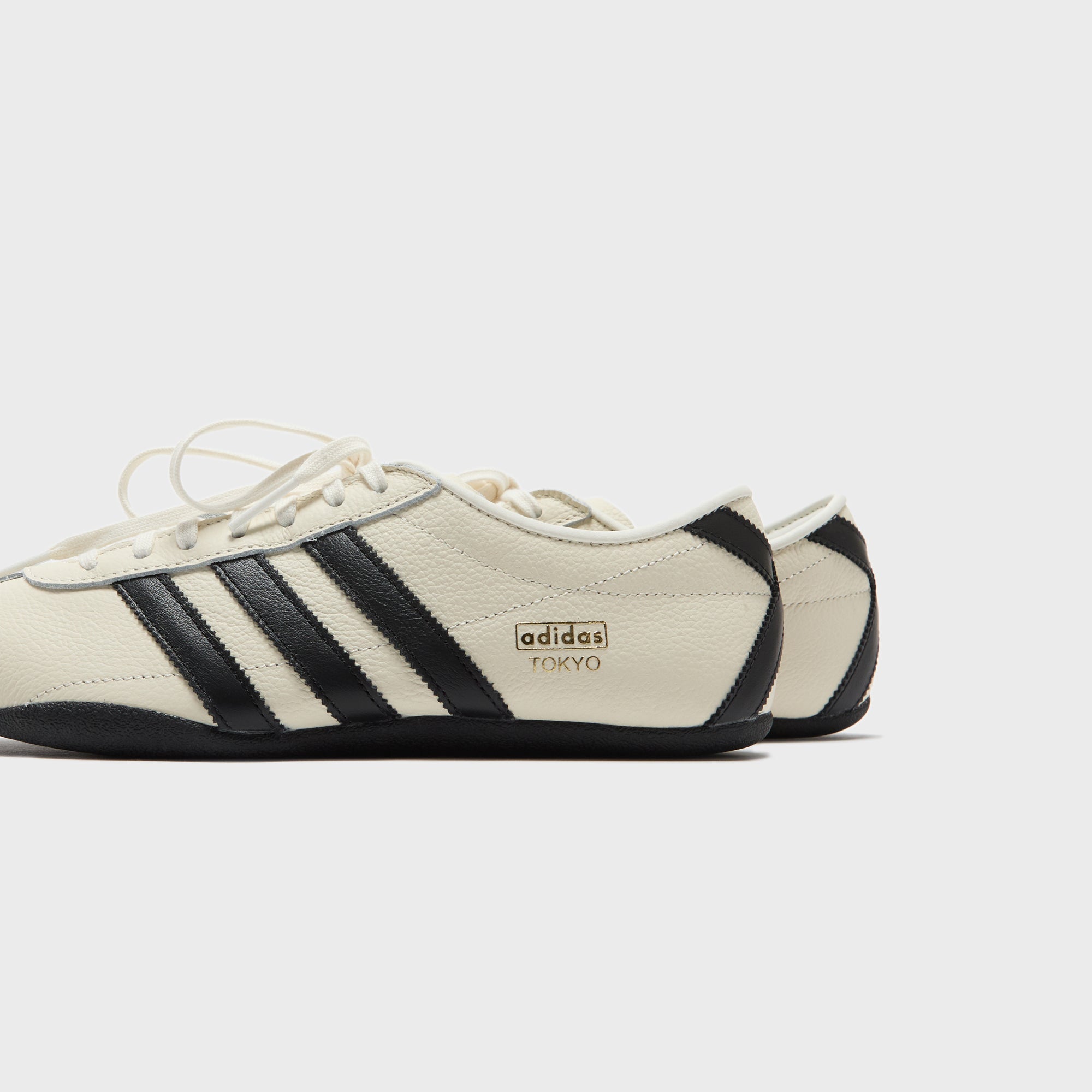 adidas WMNS Tokyo - Off White / Core Black / Gold Metallic