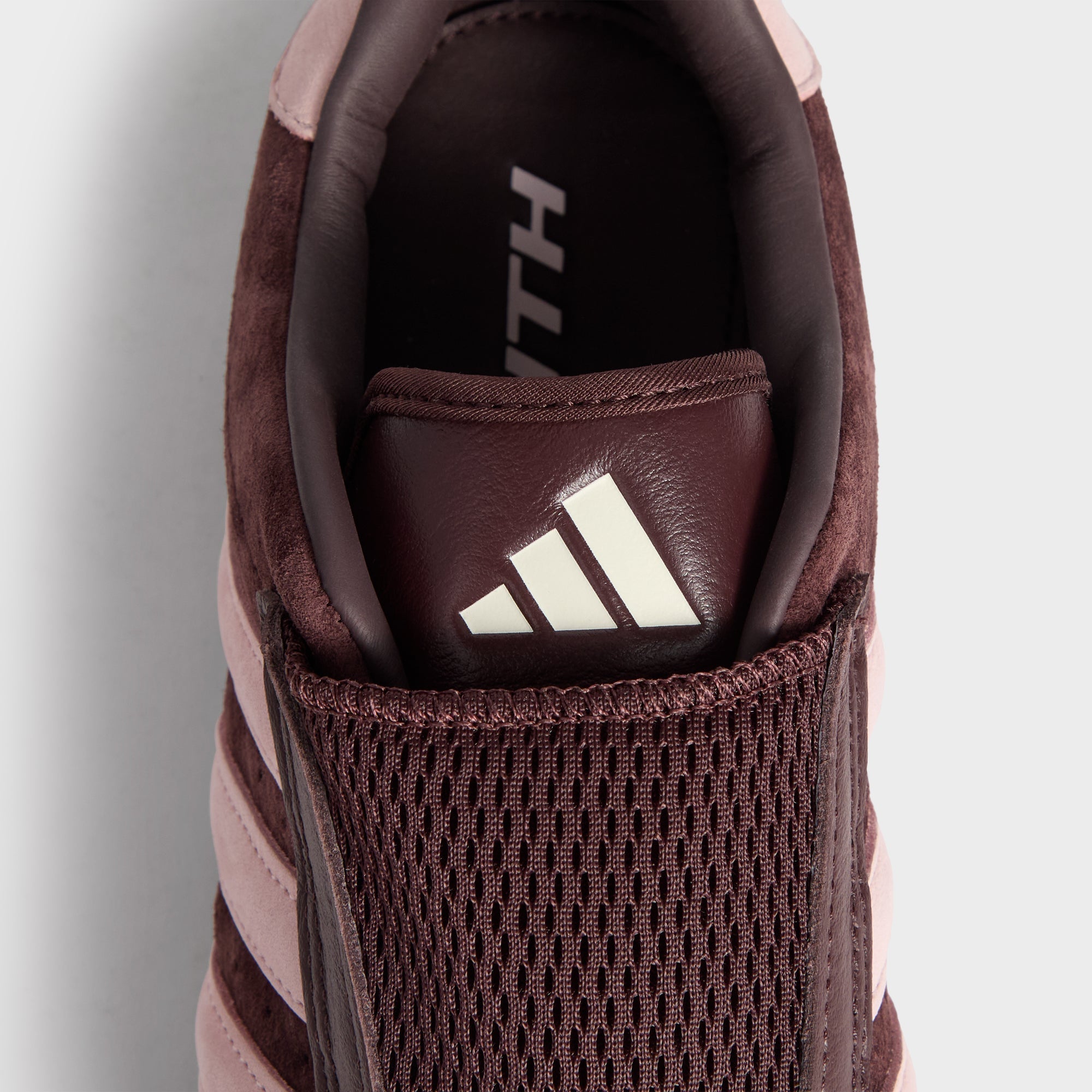Kith Women for adidas Originals Taekwondo - Shale / Corsage