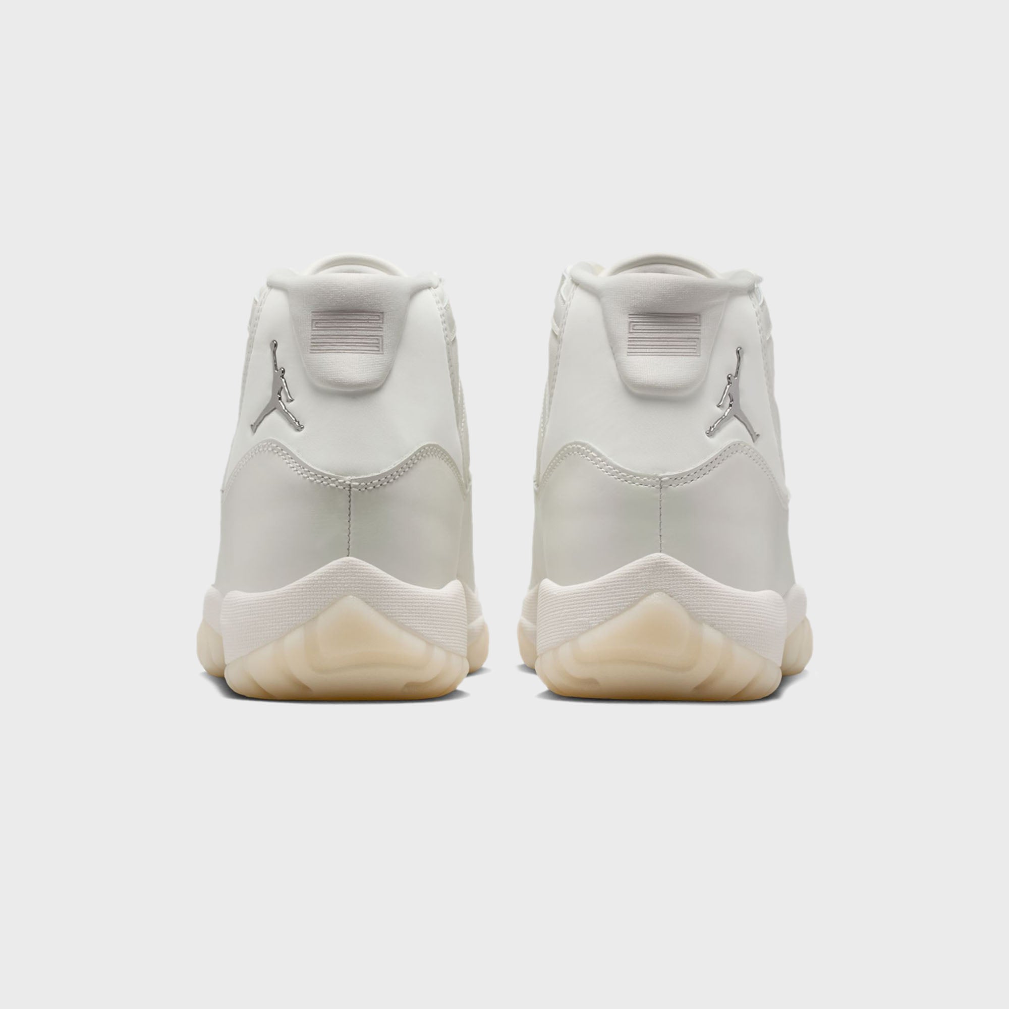 Jordan WMNS Air Jordan 11 Retro - Sail / White / Metallic Silver / Pearl Grey