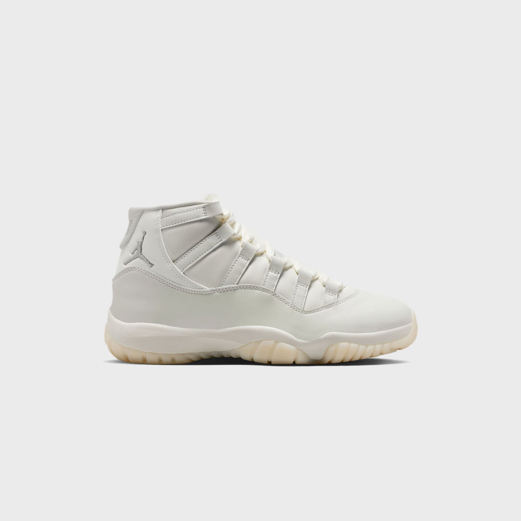 Jordan WMNS Air Jordan 11 Retro - Sail / White / Metallic Silver / Pearl Grey