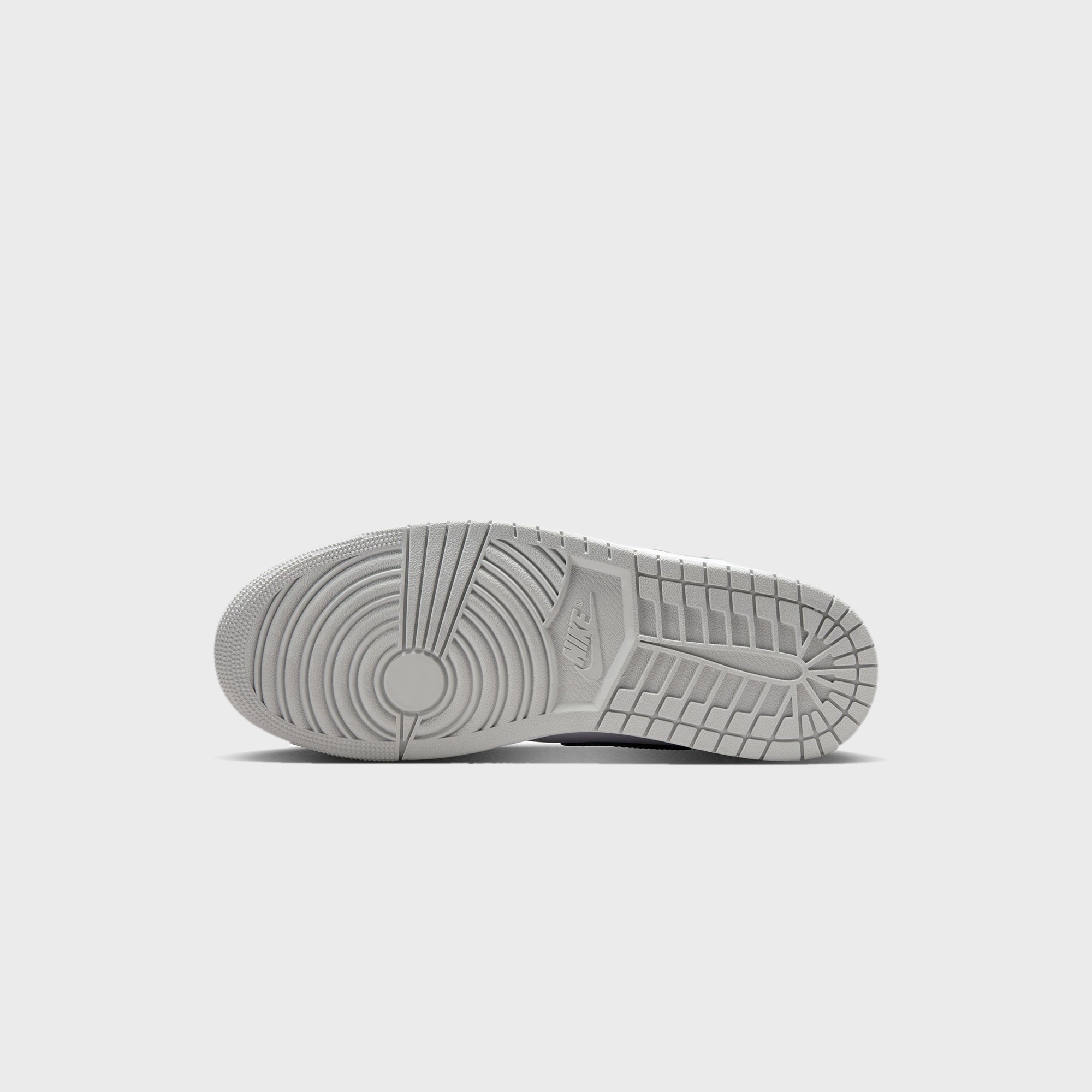 Jordan Air Jordan 1 Mid - White / Black / Light Smoke Grey