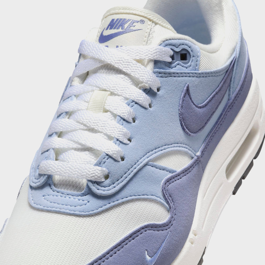 Nike WMNS Air Max 1 `87 - Sail / Light Armoury Blue / Black / Ashen Slate