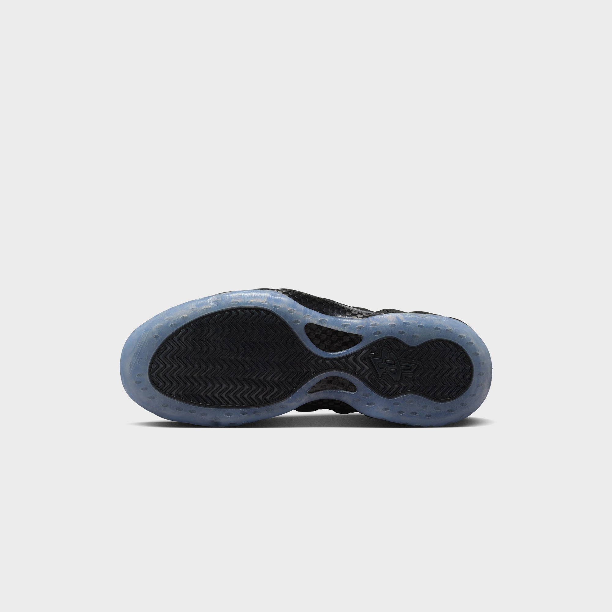 Nike Air Foamposite One - Black / Dark Smoke Grey