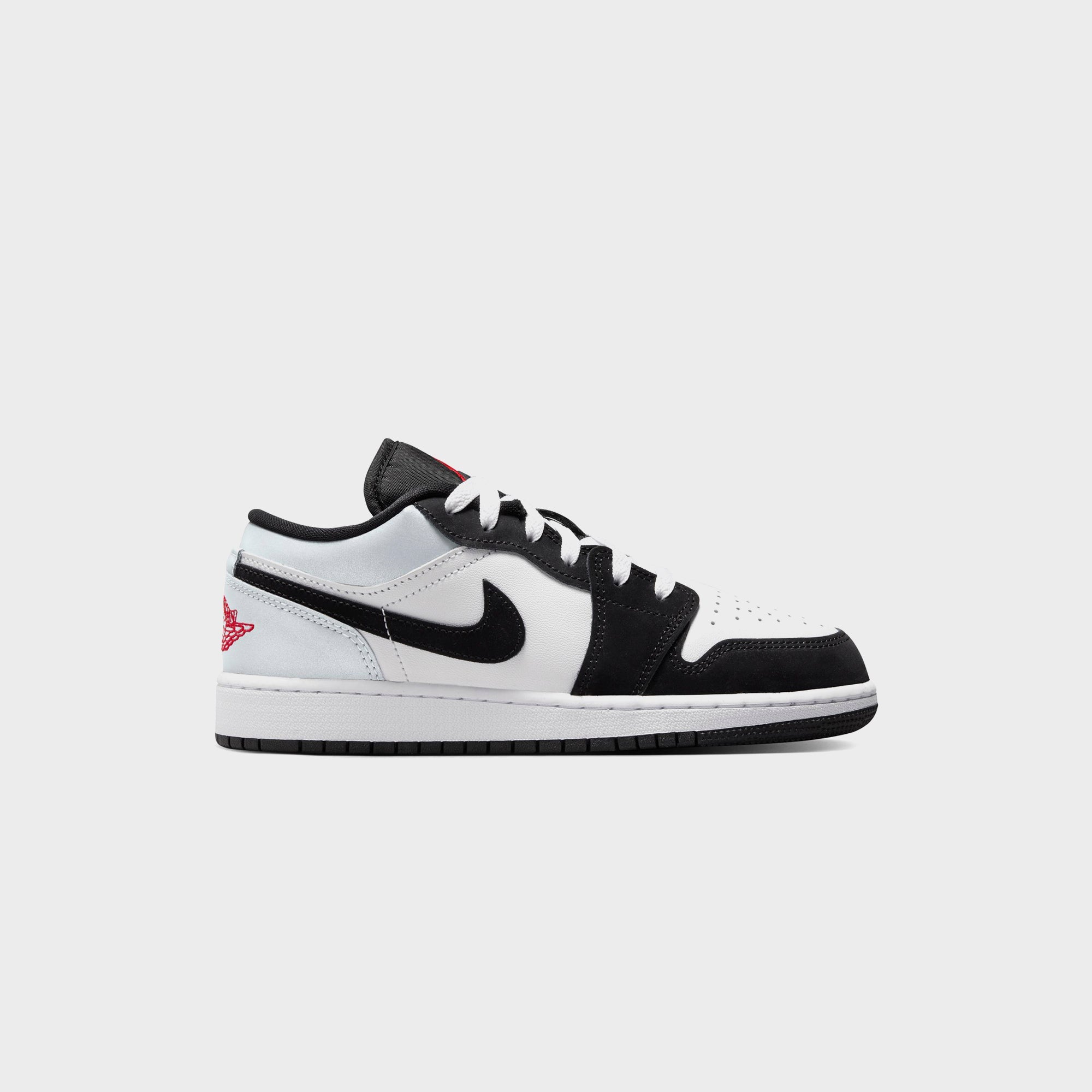 Air Jordan GS 1 Low Se Uni - White / Black / Matte Silver / Fire Red