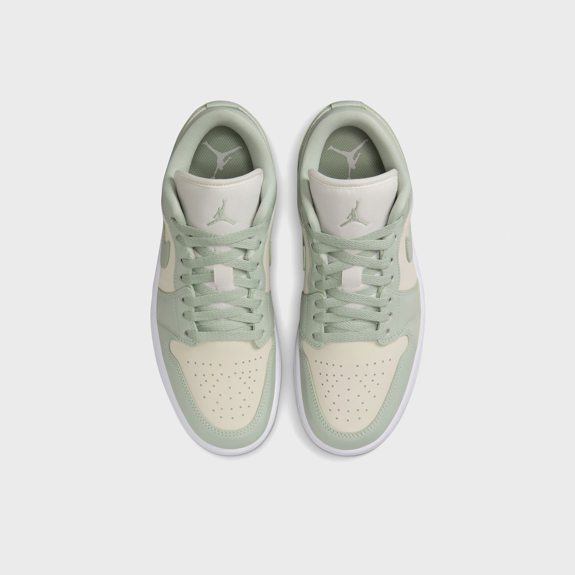 Jordan WMNS Air Jordan 1 Low SE - Sail / Seafoam / Metallic Silver / White