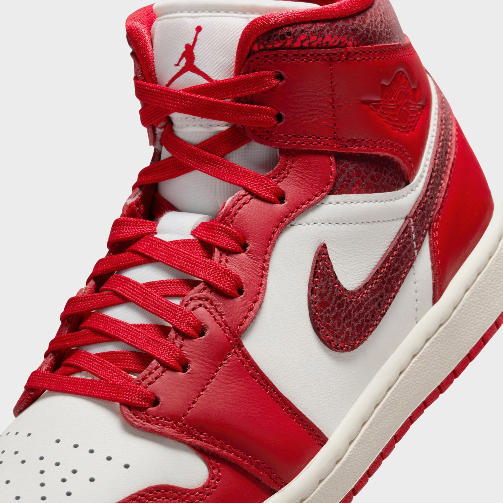 Nike Air Jordan 1 Mid - Sail / Team Red / Varsity Red
