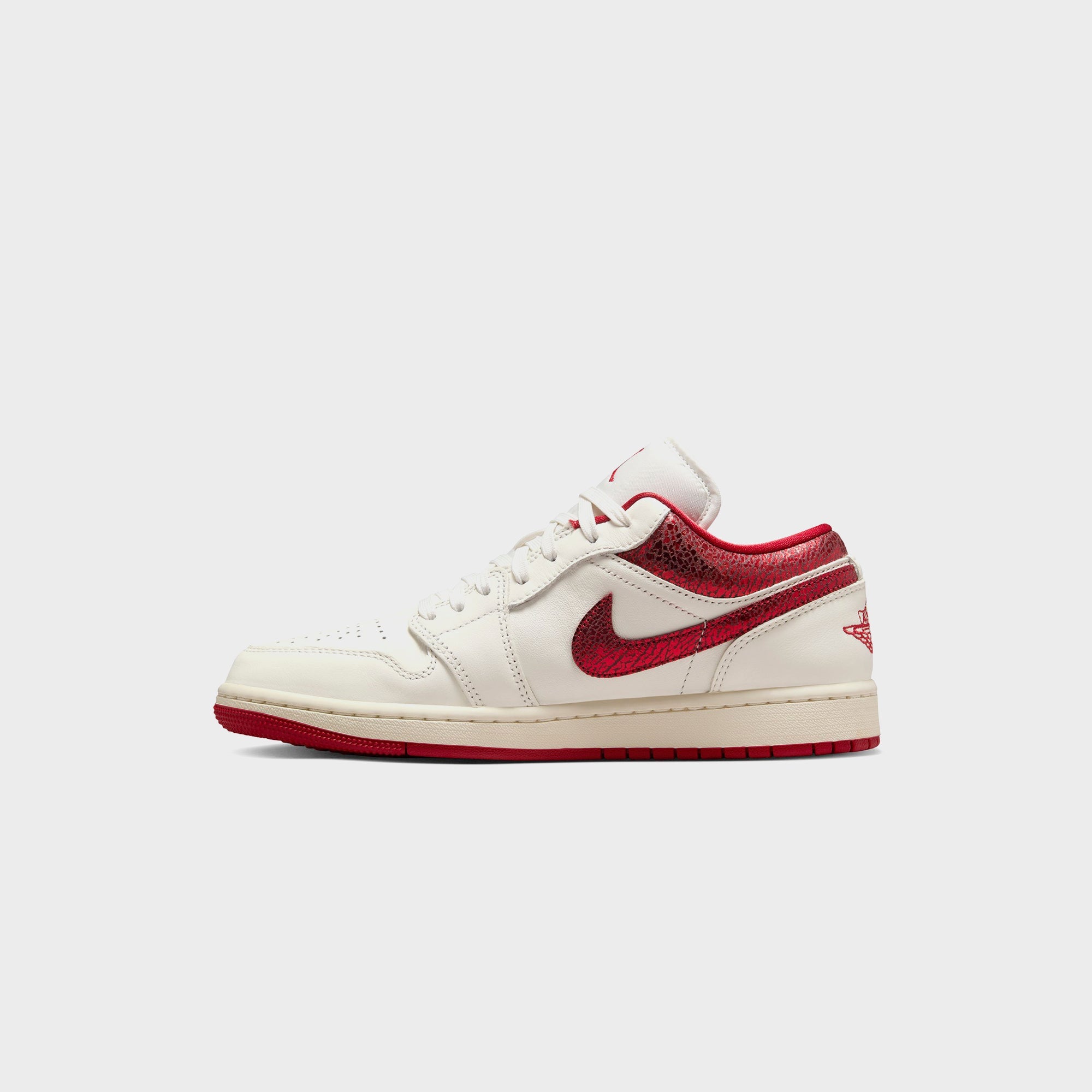 Nike Air Jordan 1 Low Se - Sail / Varsity Red / Team Red