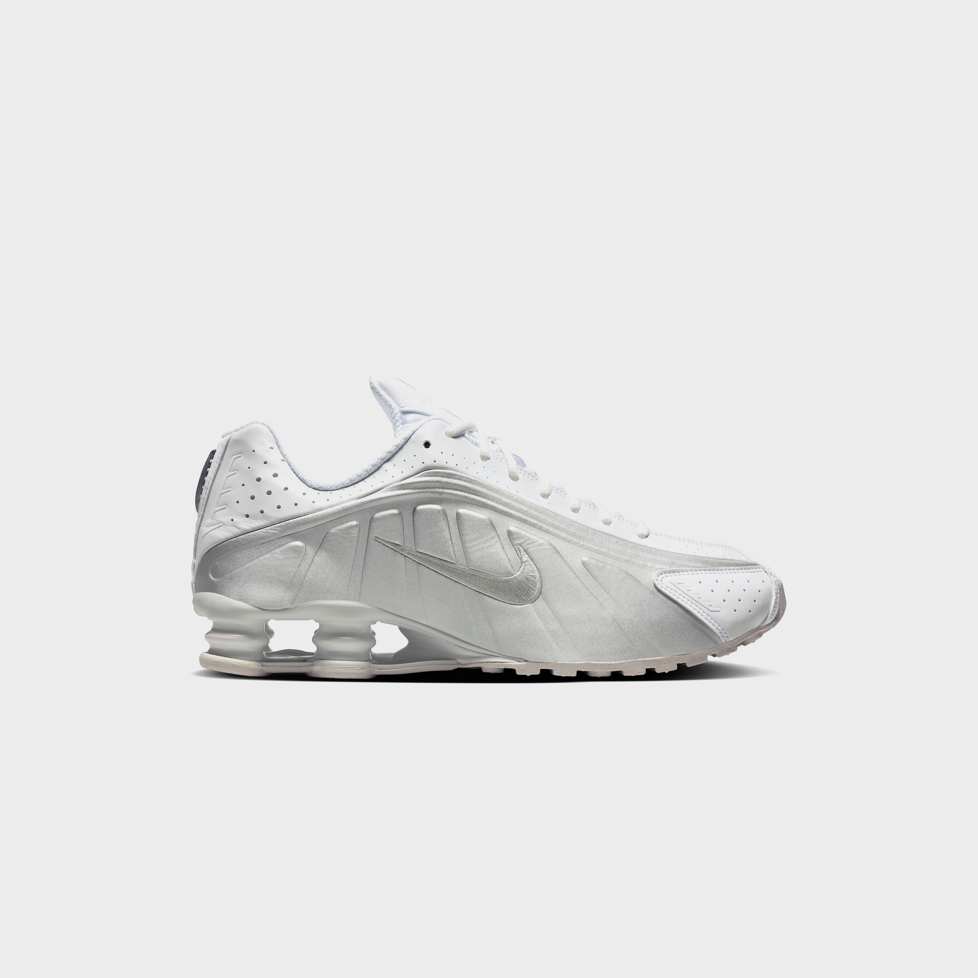 Nike Shox R4 - White / Metallic Silver / White / Bright Crimson