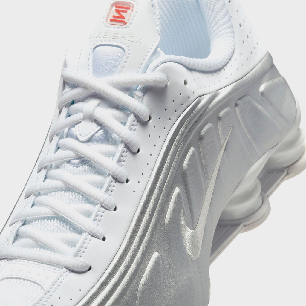Nike Shox R4 - White / Metallic Silver / White / Bright Crimson