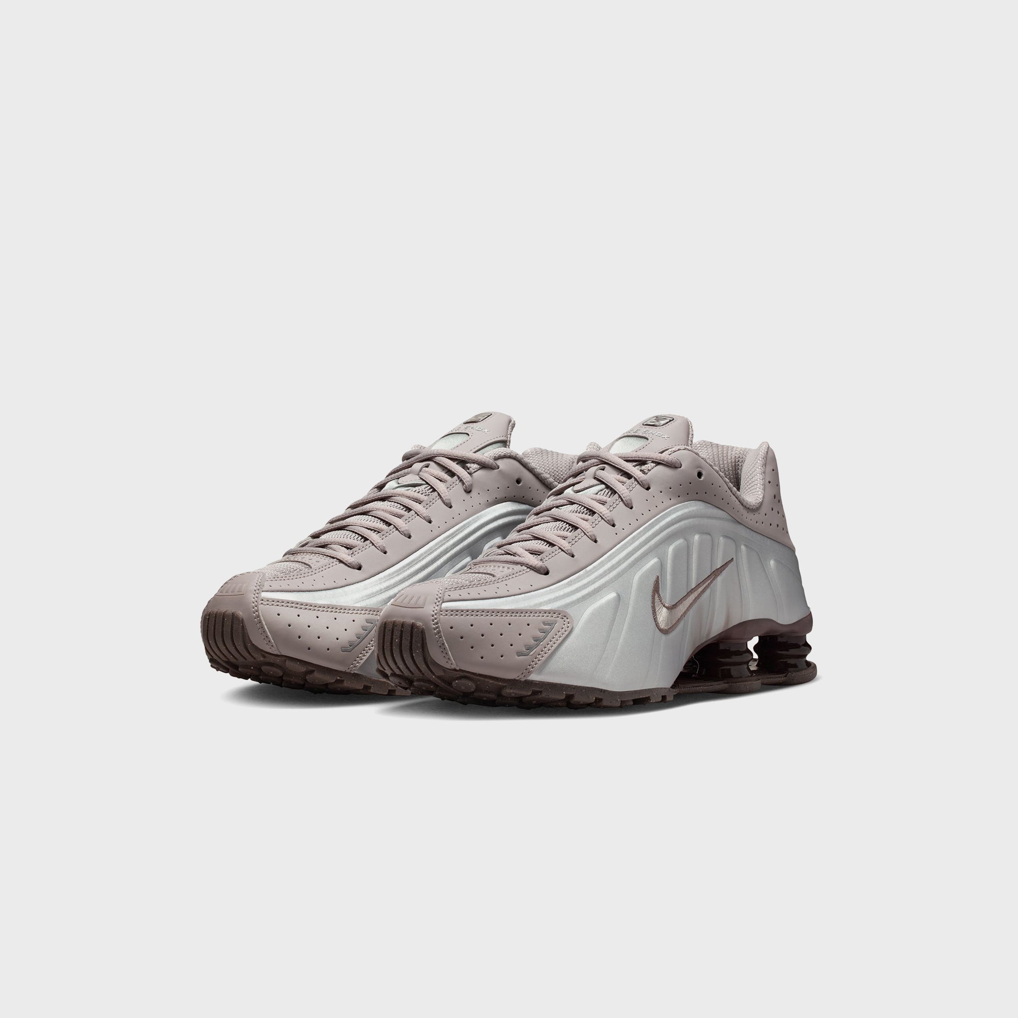 Nike Shox R4 - Cave Stone / Cave Stone / College Grey