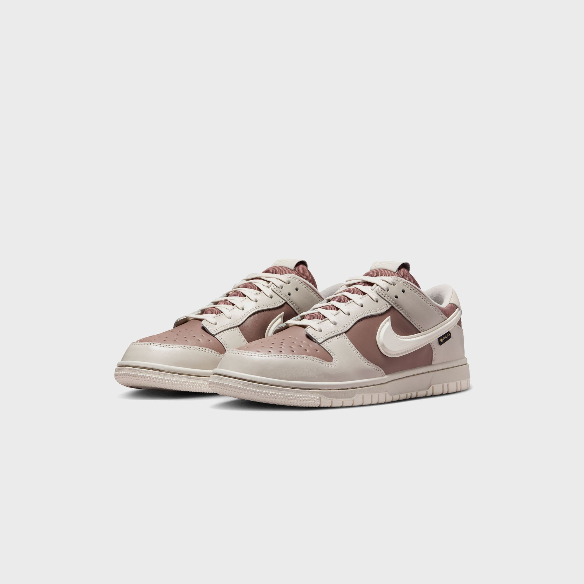 Nike Dunk Low GORE-TEX- Light Bone / Mink Brown / Sail