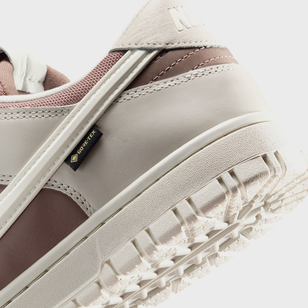 Nike Dunk Low GORE-TEX- Light Bone / Mink Brown / Sail