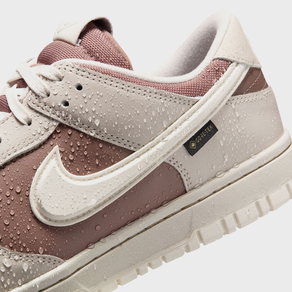 Nike Dunk Low GORE-TEX- Light Bone / Mink Brown / Sail