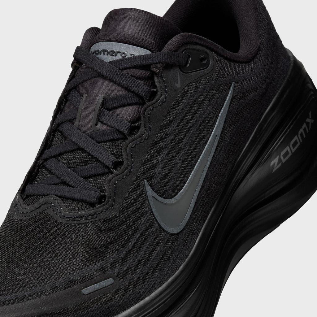 Nike WMNS Vomero Plus - Black / Dark Smoke Grey / Metallic Dark Grey
