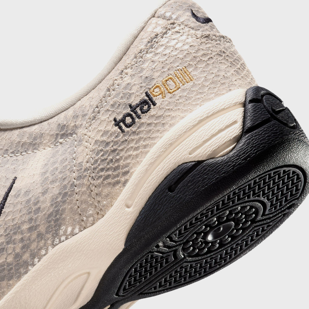 Nike WMNS T90 SP - Pale Ivory / Black