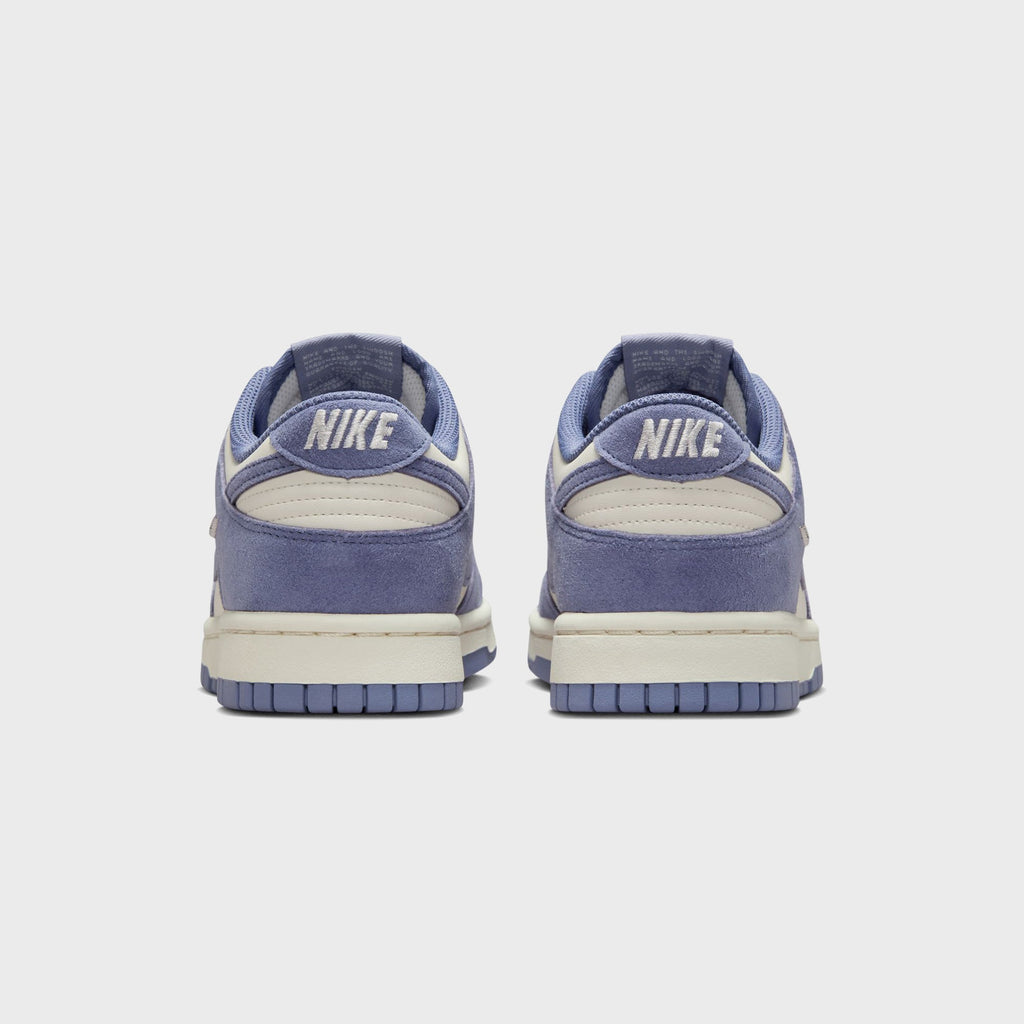 Nike WMNS Dunk Low - Sail / World Indigo / Metallic Silver