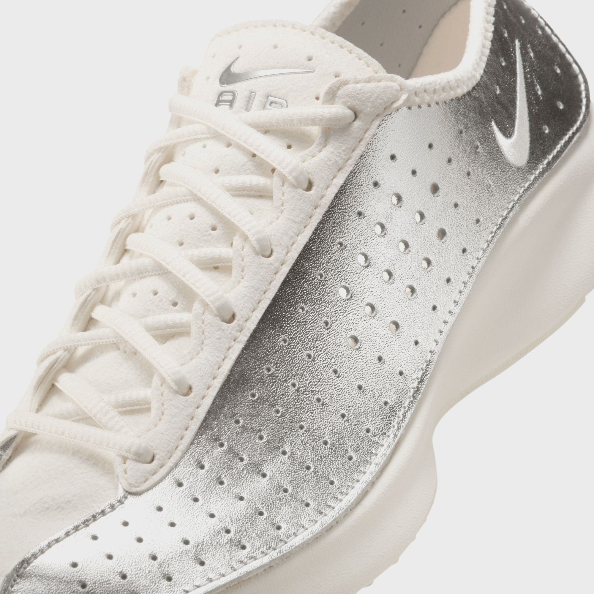 Nike WMNS Air Superfly - Pale Ivory / Metallic Silver