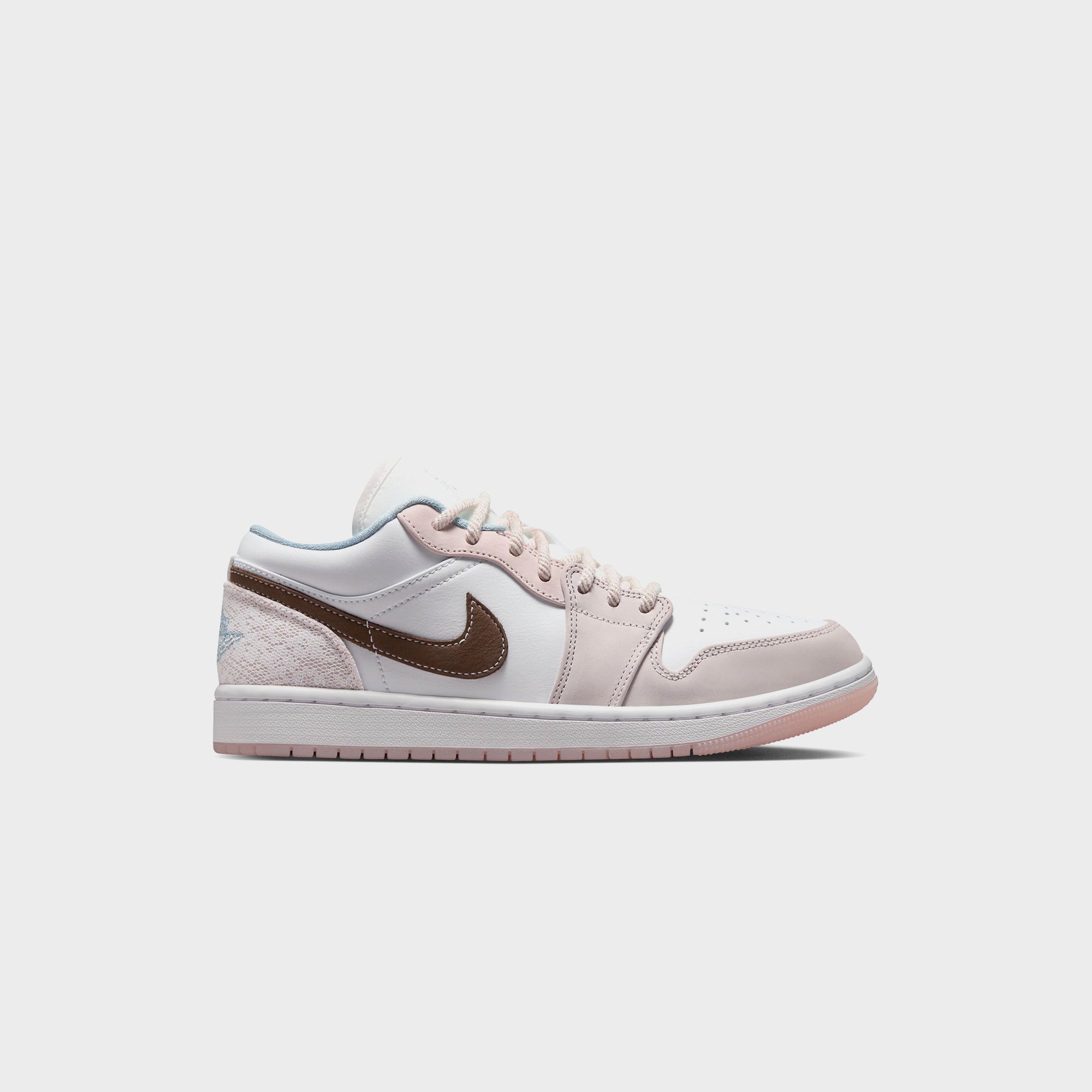 Nike WMNS Air Jordan 1 Low - White / Light Soft Pink / Ironstone