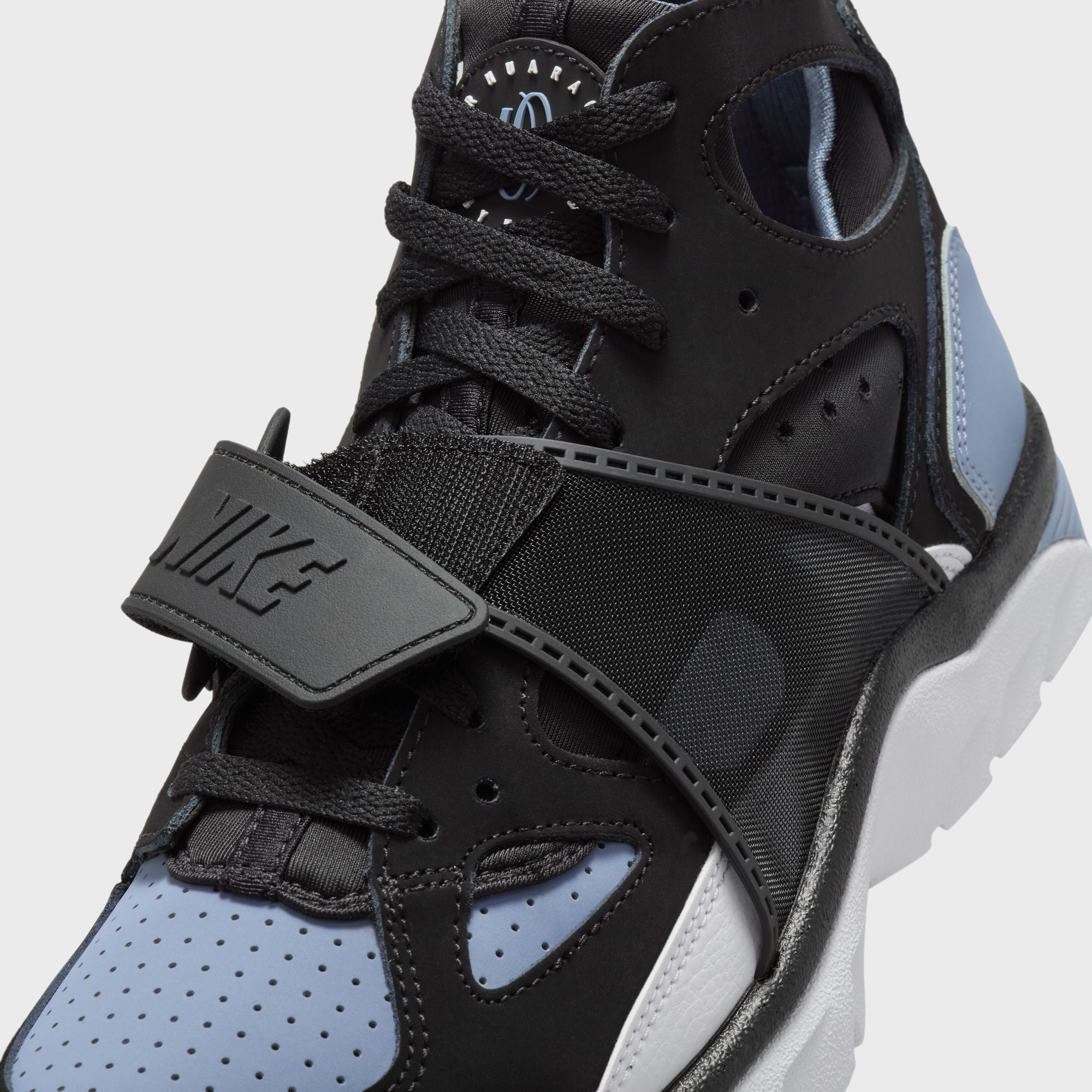 Nike Air Trainer Huarache - Black / Cool Blue / White