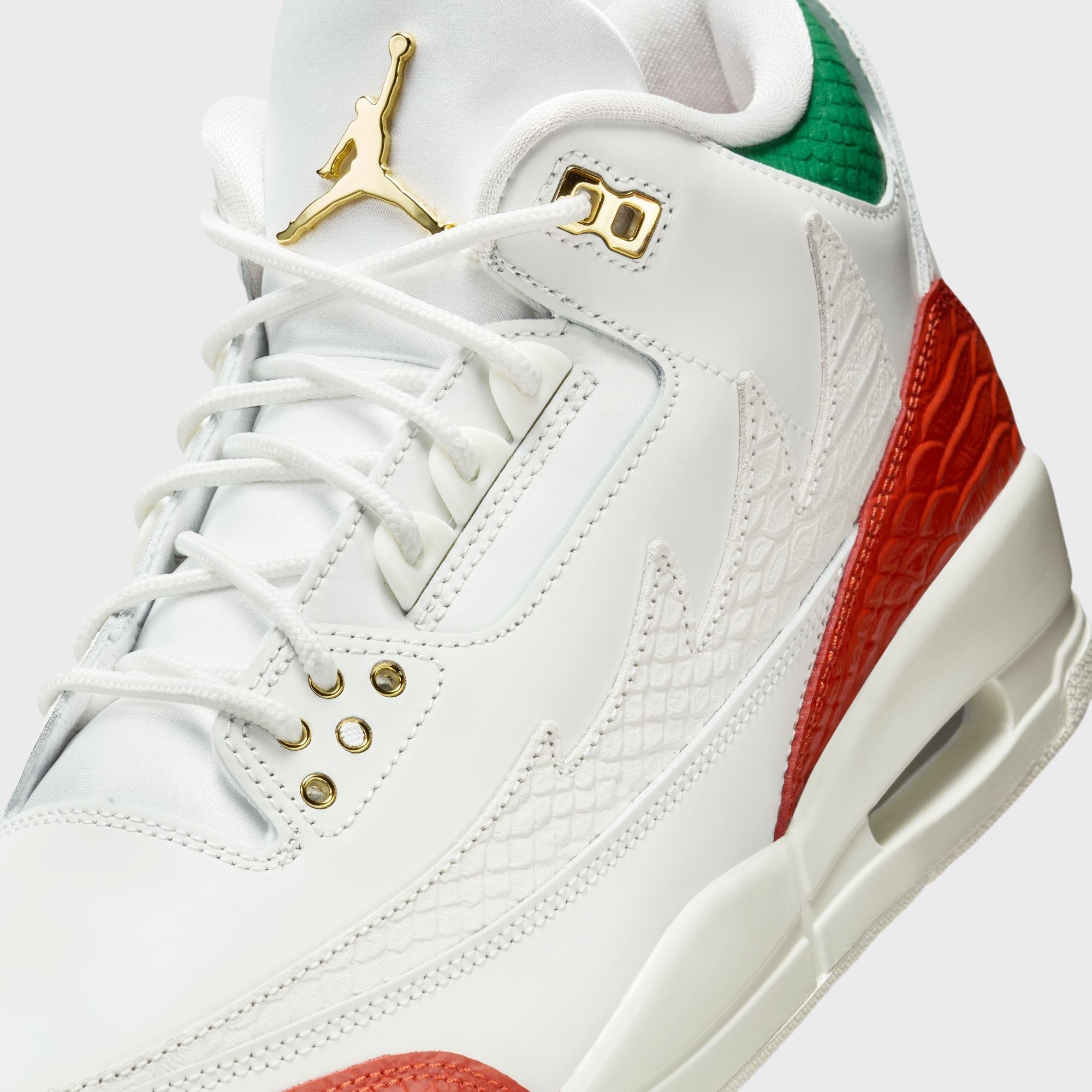 Nike Air Jordan 3 Retro - Summit White / Metallic Gold / Pine Green