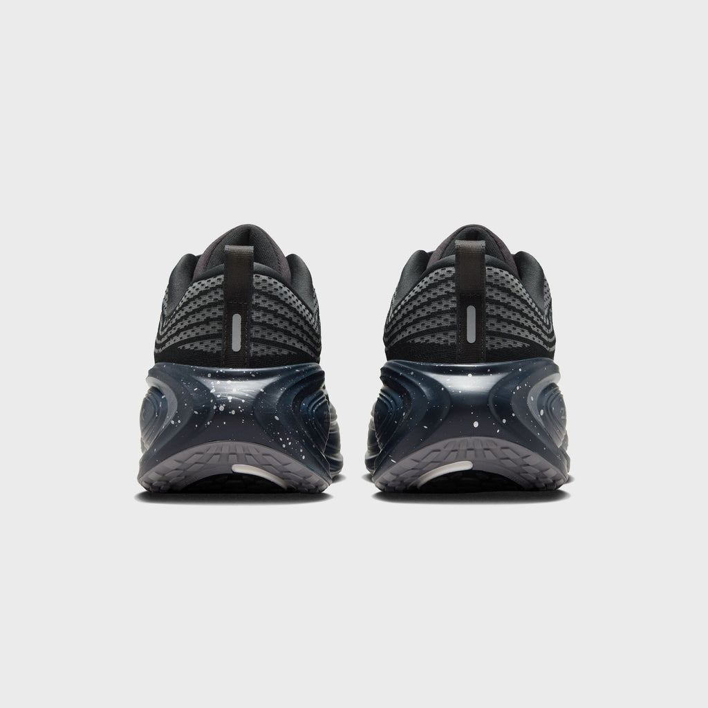 Nike Vomero Plus - Anthracite / Metallic Silver