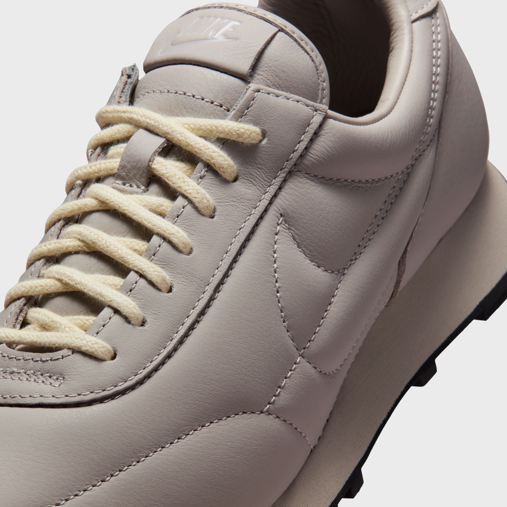 Nike Daybreak SP - Anthracite / Coconut Milk / Black