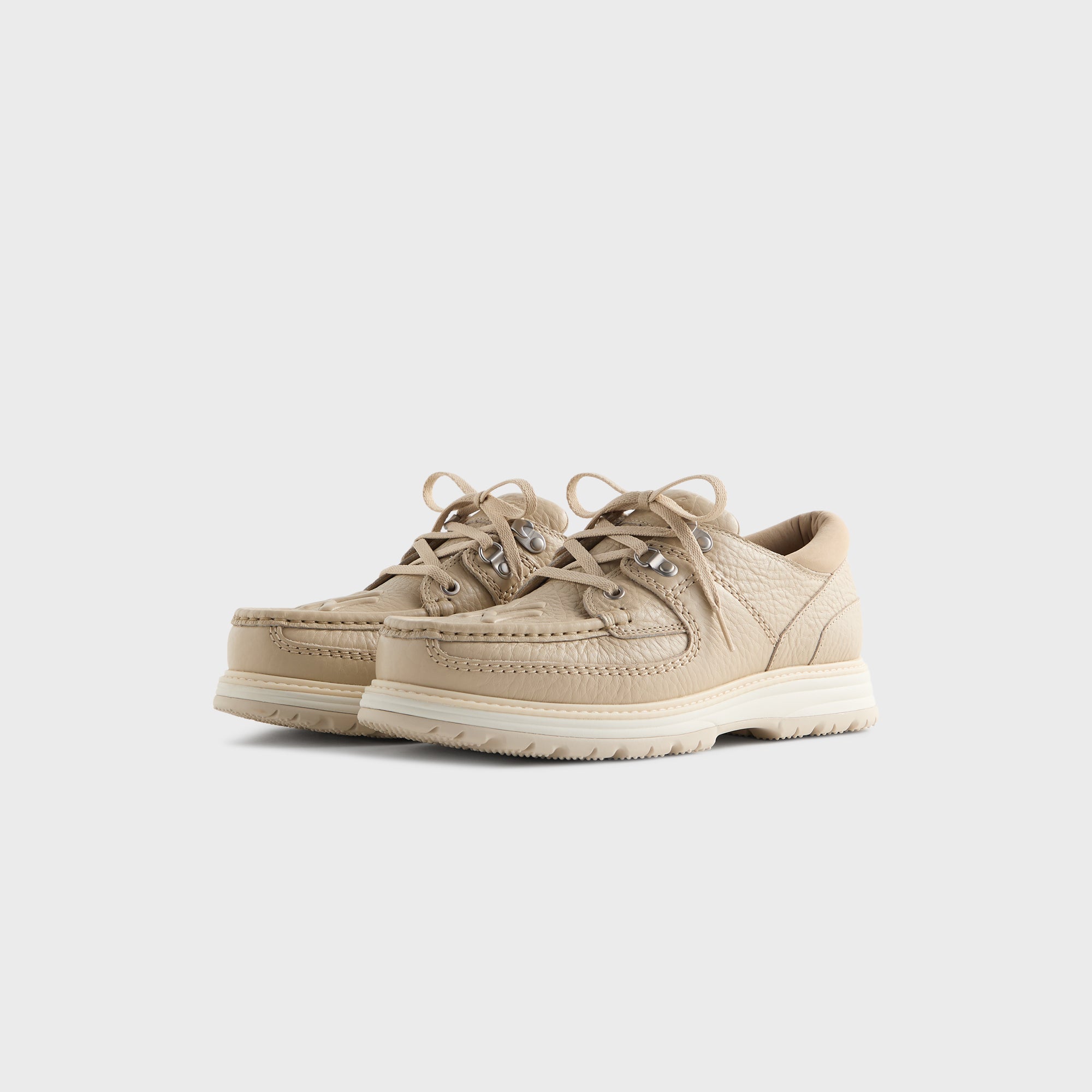8th St by Ronnie Fieg for Clarks Originals & the New York Yankees Sunderland - Light Sand