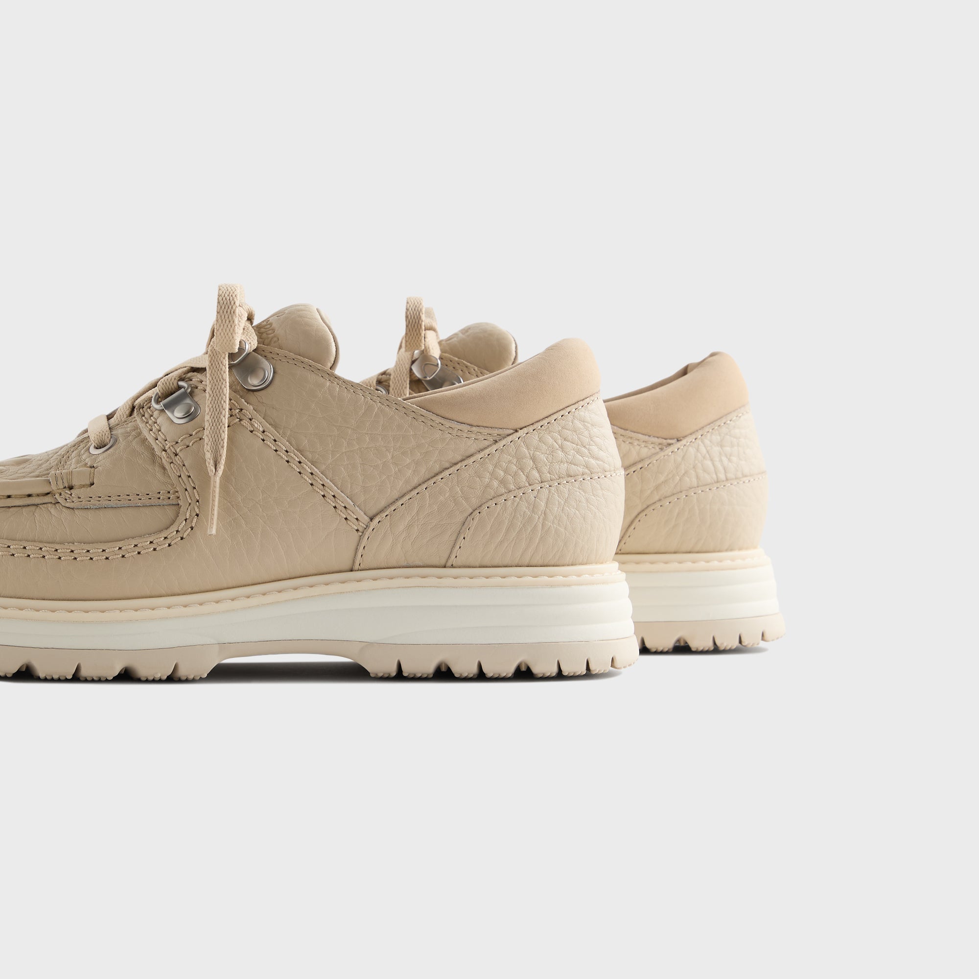 8th St by Ronnie Fieg for Clarks Originals & the New York Yankees Sunderland - Light Sand
