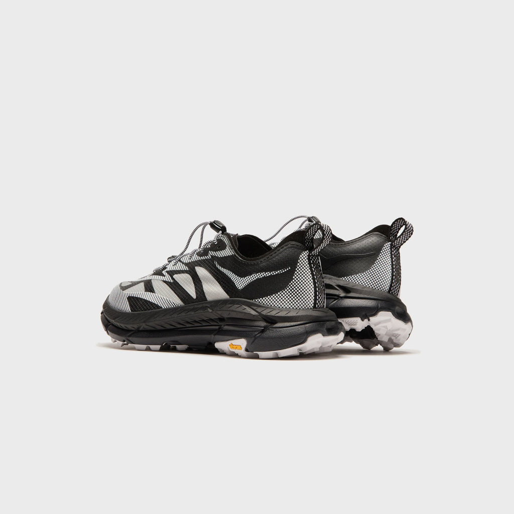 HOKA U Mafate Speed 4 Lite Ts - Black / White