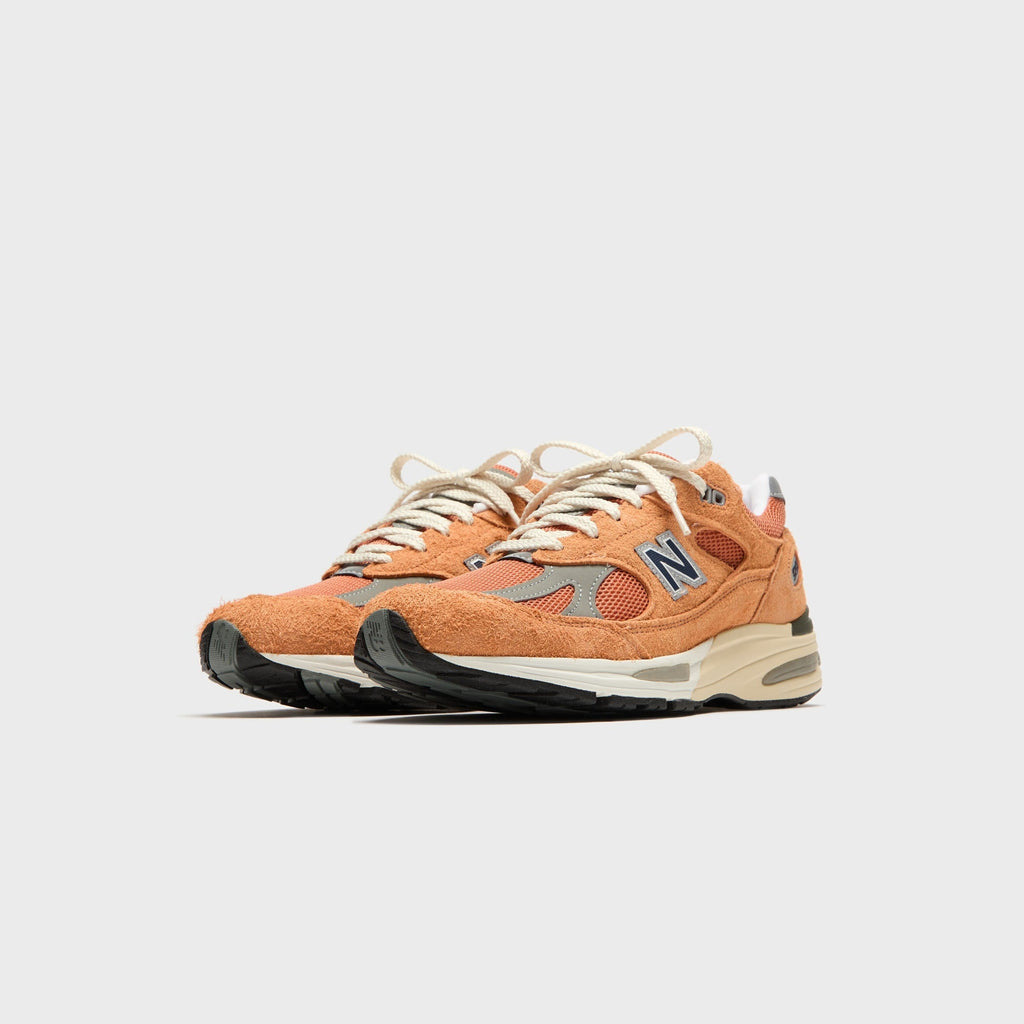 New Balance Made in UK 991v2 - Gold Earth / Golden Ochre / Moon Mist