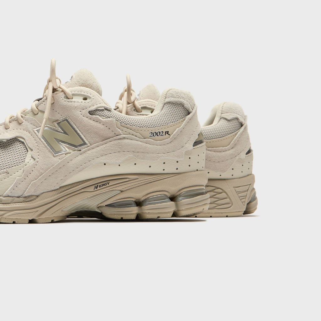 New Balance 2002R - Shipyard / Silver Metallic