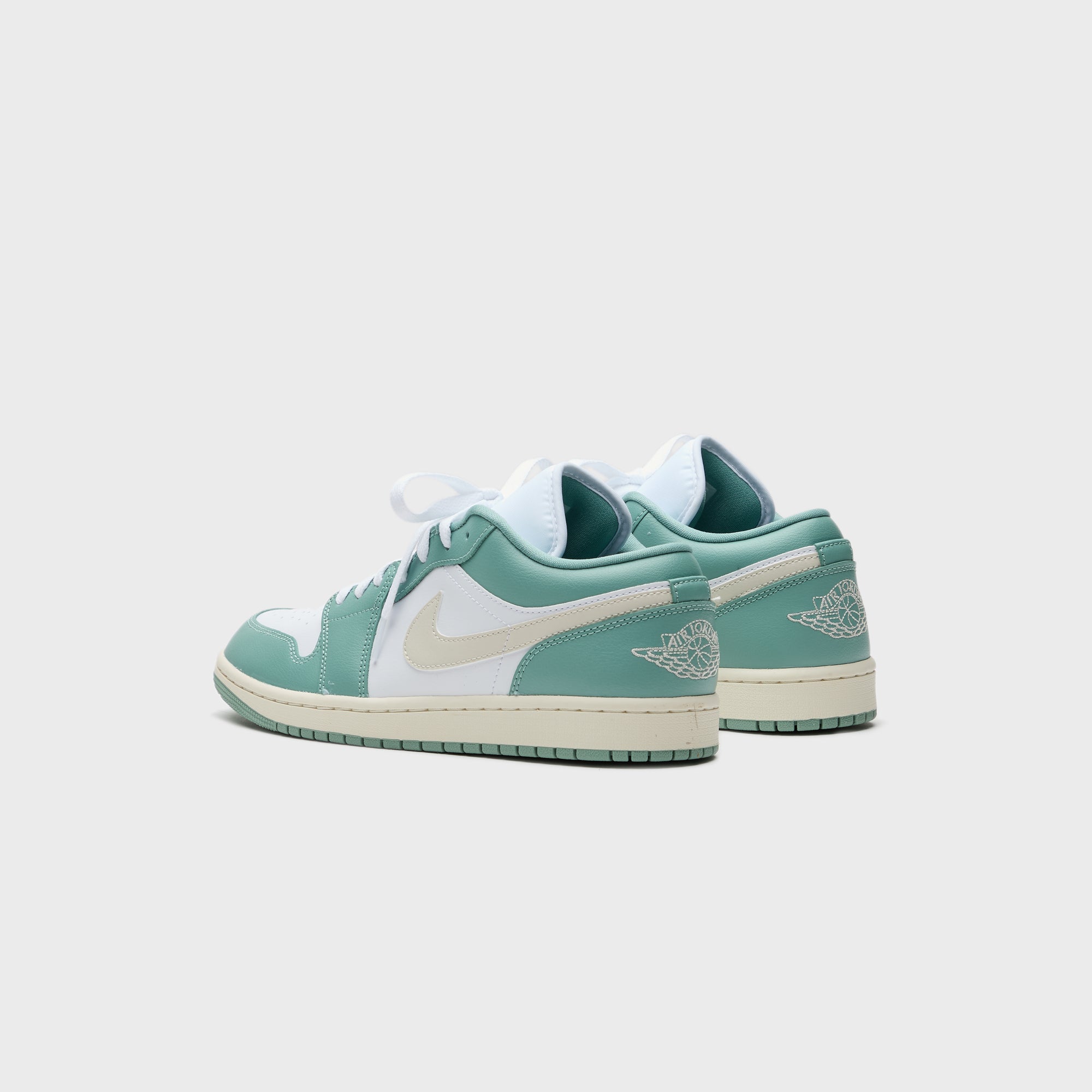 Jordan WMNS Air Jordan 10 Retro - White / Black / Light Steel Grey / Dark Powder Blue