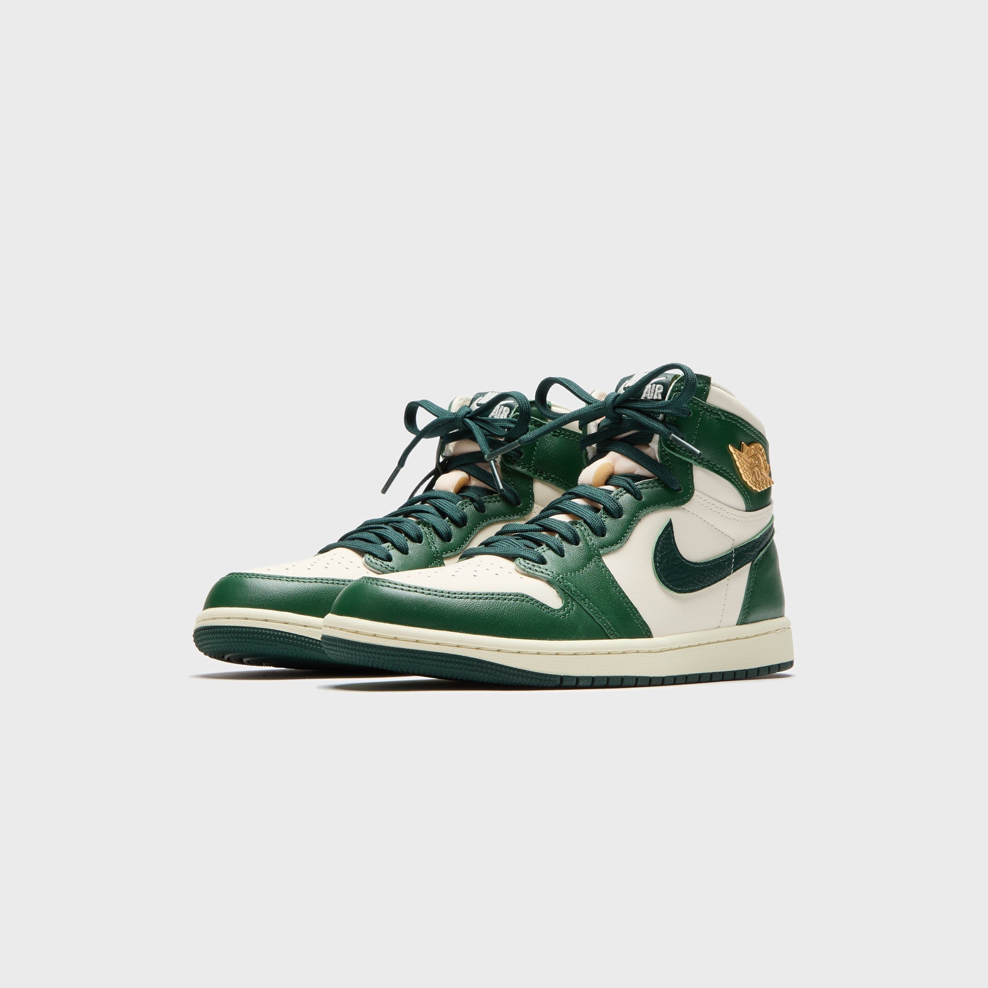 Jordan WMNS Air Jordan 1 Retro High OG - Fir / Coconut Milk / Pro Green