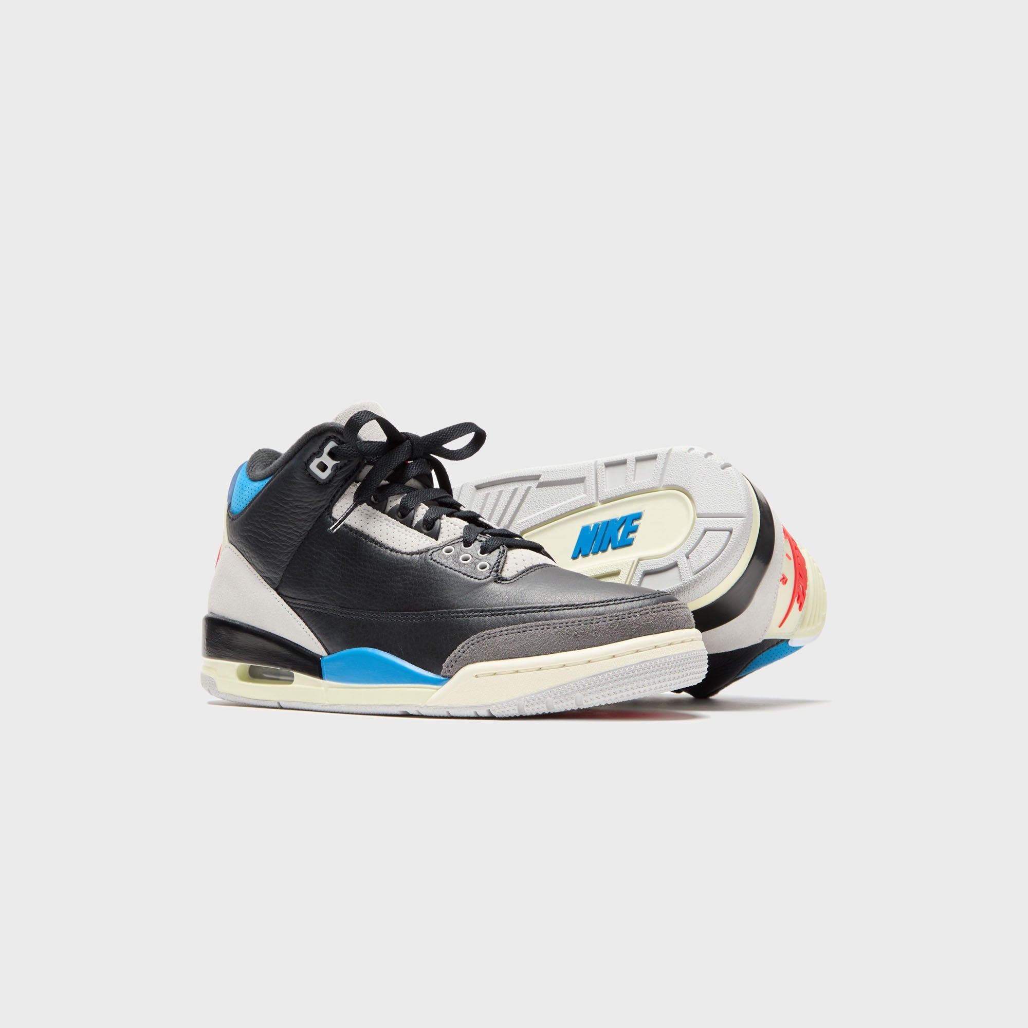 Jordan Air Jordan 3 Retro OG - Black / Chile Red / Neutral Grey / Military Blue / Coconut Milk