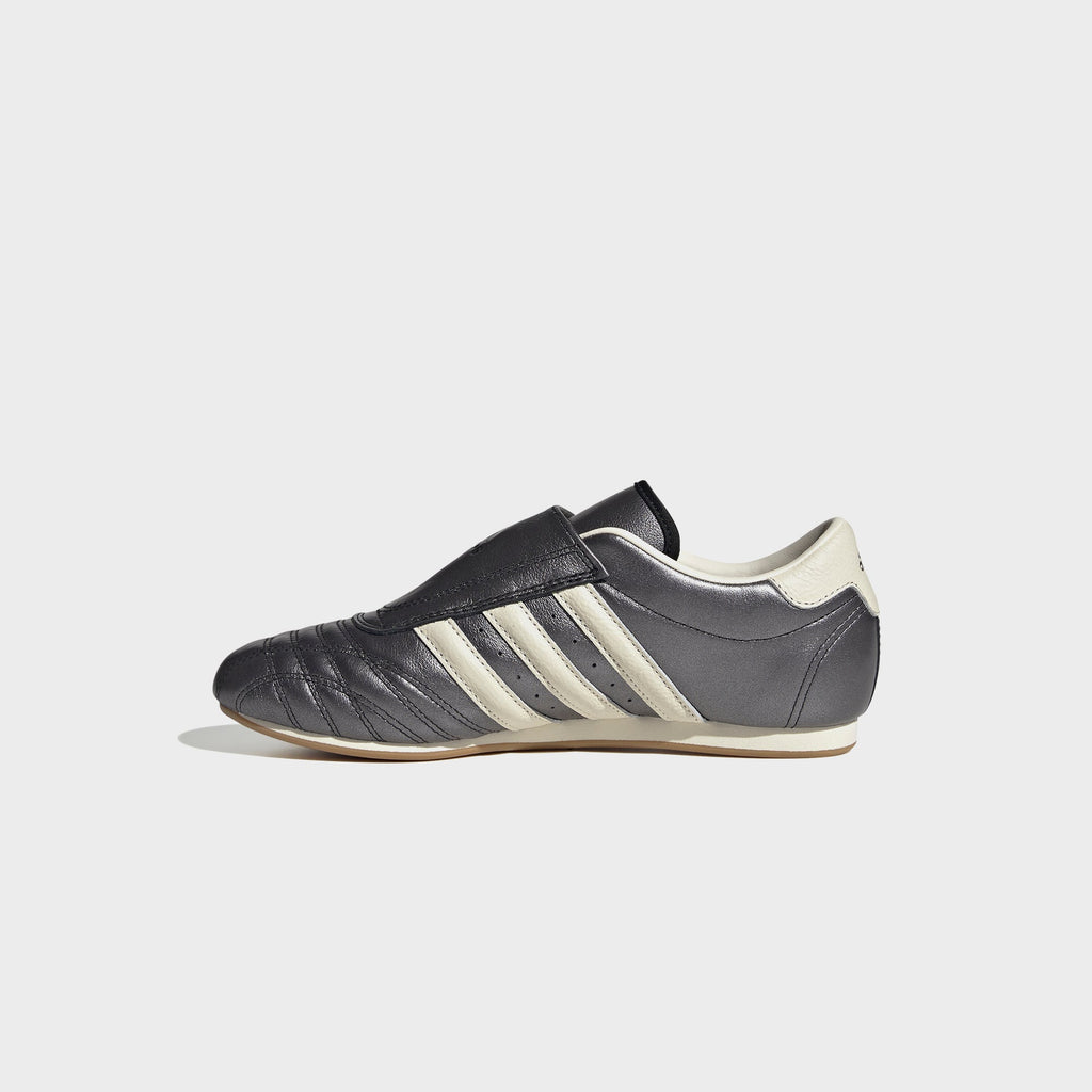 adidas WMNS Taekwondo - Core Black / Silver Metallic / Gum 3
