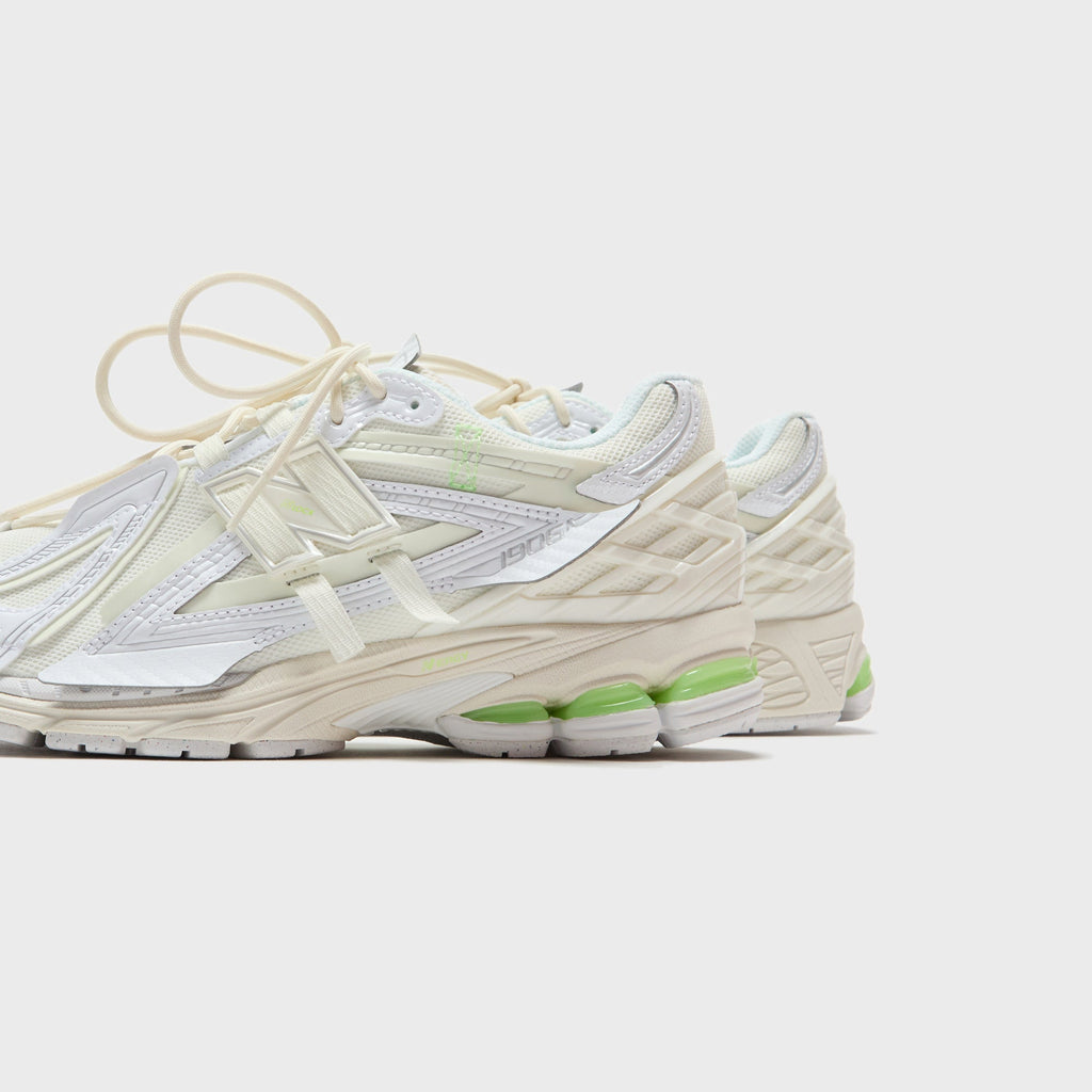 New Balance 1906A - White / Green