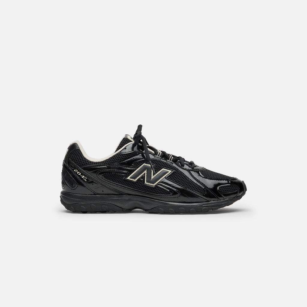 New Balance 204L - Black / Timberwolf