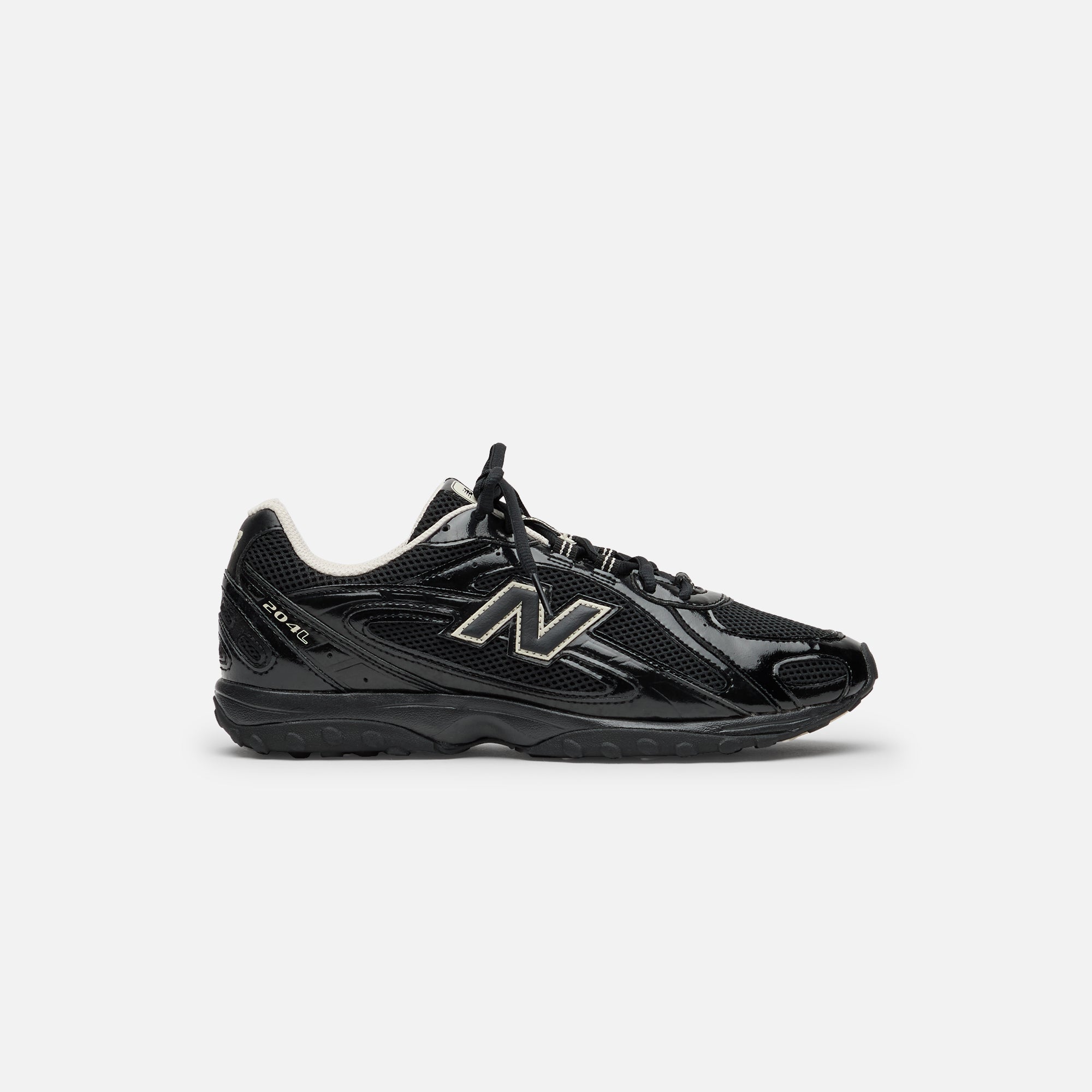 New Balance 204L - Black / Timberwolf