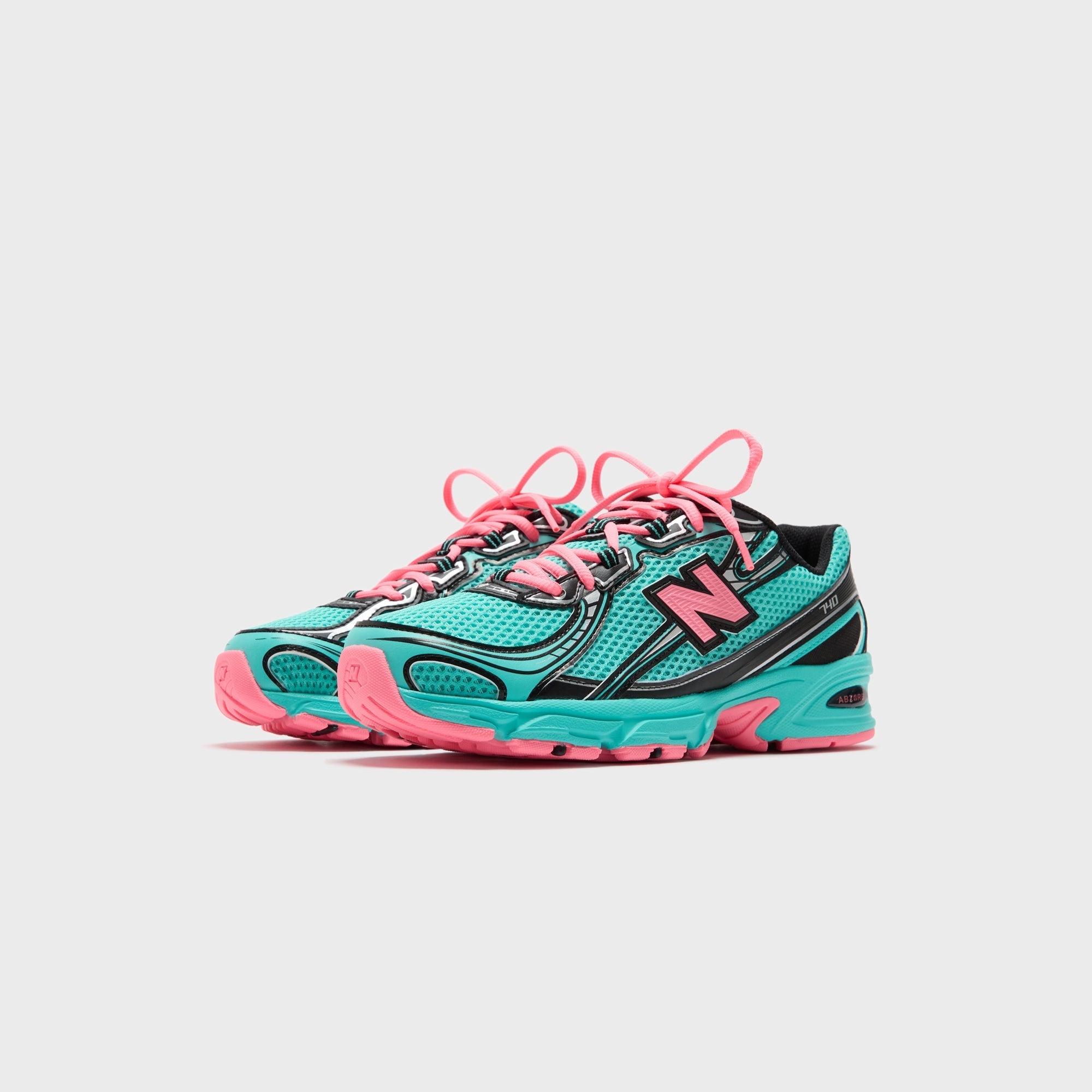New Balance 740 - Cyber Jade / Black / Pink