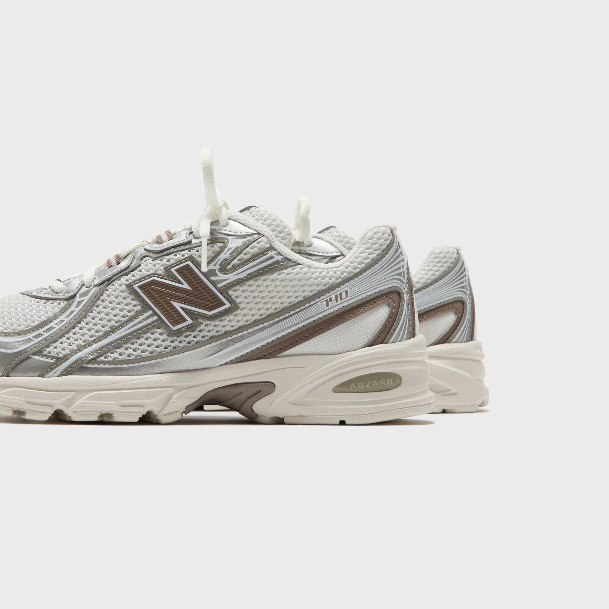 New Balance 740 - Sea Salt / Mushroom
