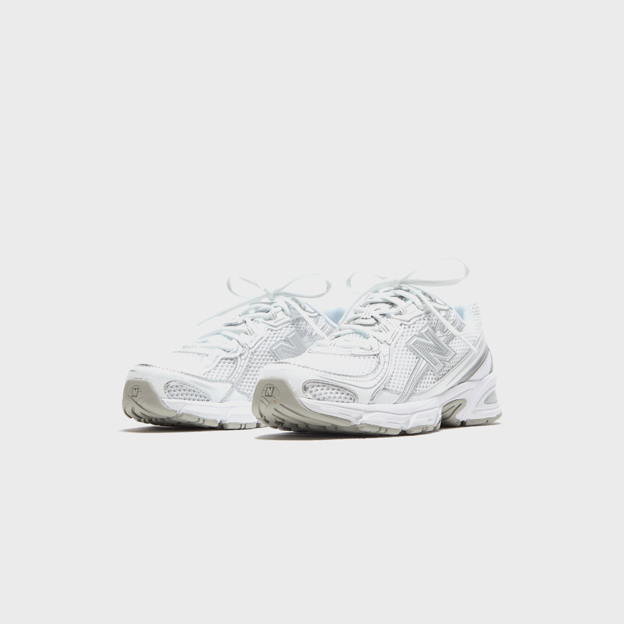 New Balance 740 - Silver / White