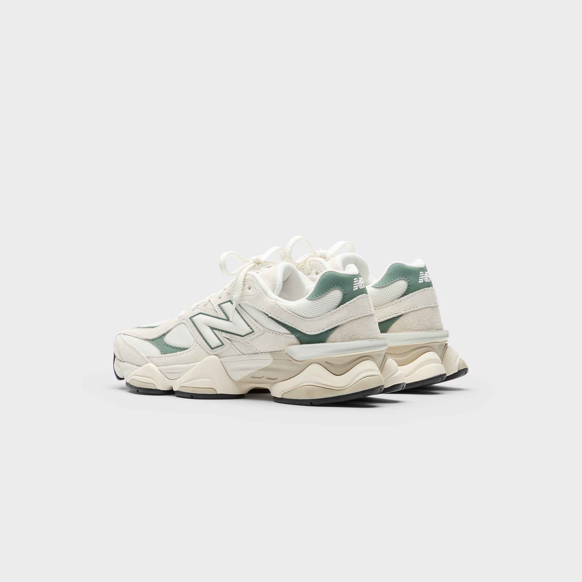 New Balance 9060 - Linen / Dark Juniper