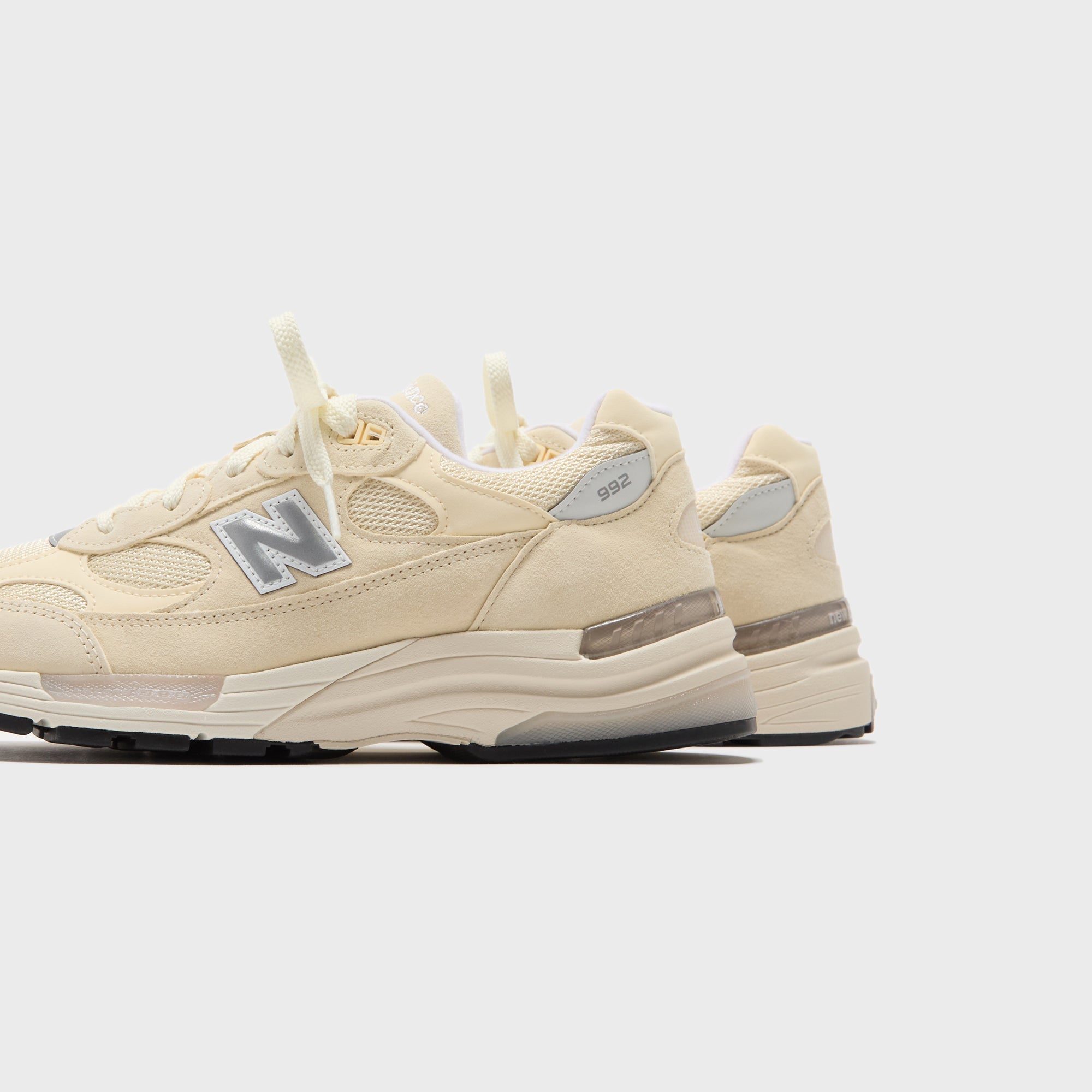 New Balance Made in USA 992 - Calcium / Raw Cashew