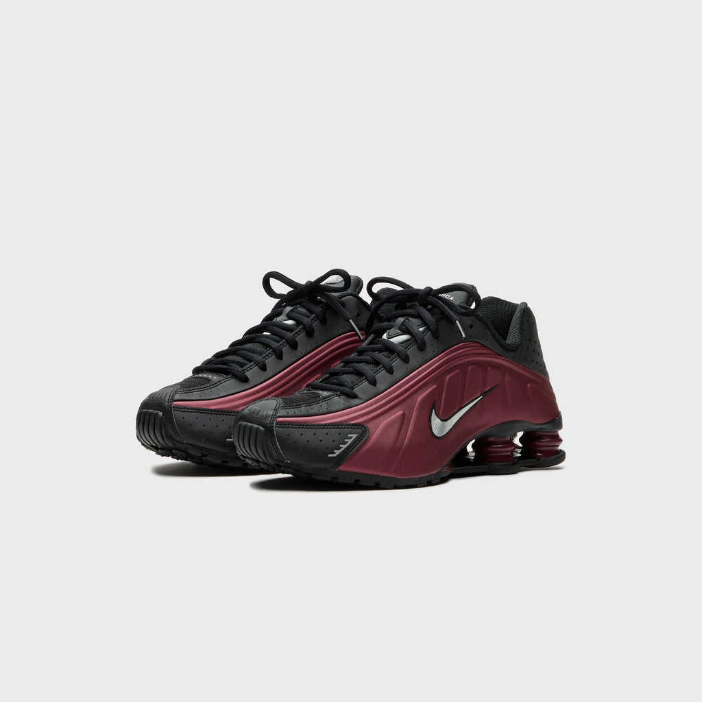 Nike WMNS Shox R4 - Black / Metallic Silver / Team Red