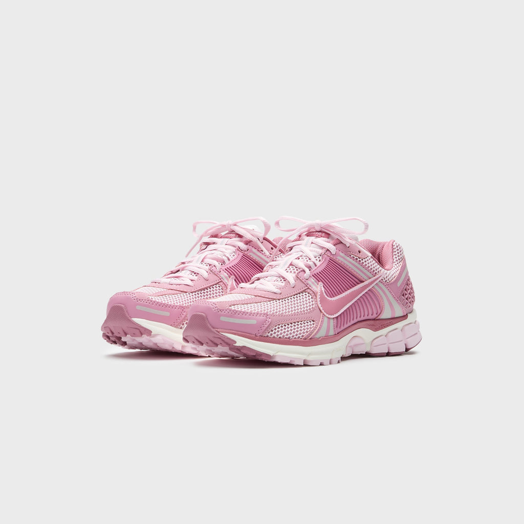 Nike WMNS Zoom Vomero 5 - Elemental Pink / Desert Berry