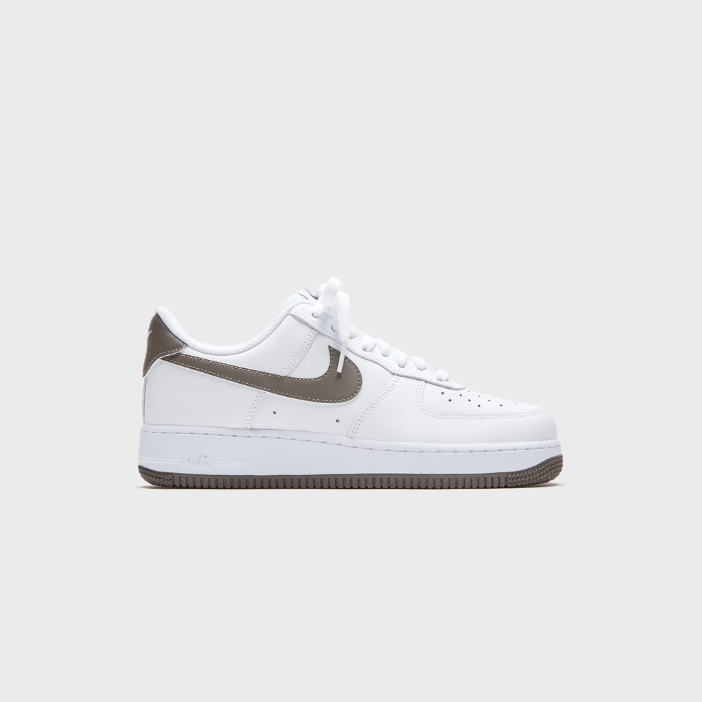 Nike Air Force 1 '07 - White / Cave Stone